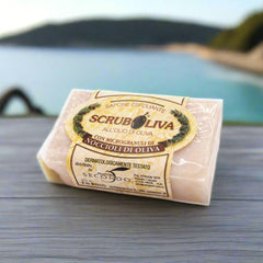 SCRUBOLIVA  Sapone Scrub esfoliante e levigante all’Olio di Oliva con microgranuli di noccioli di oliva gr 150